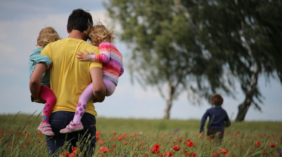 Preparing for Fatherhood: A Checklist for First-Time Dads